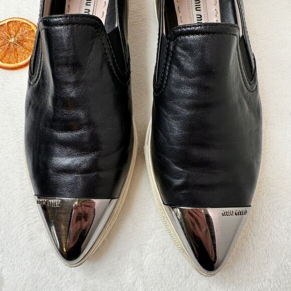 Miu Miu Womens Skate Shoes Black Leather Slip On Metal Cap Toe Size 35.5 Flats - Picture 4 of 10